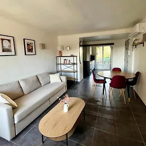 Appartement Joli T2 Proche Et Parking Prive, Bandol